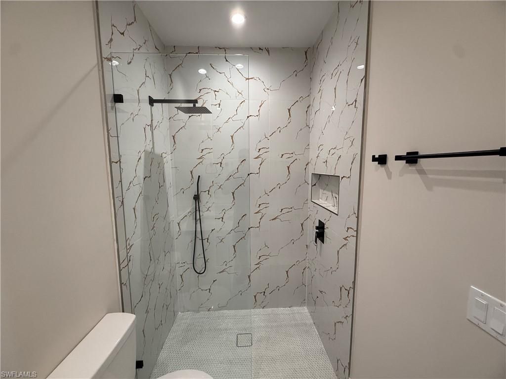 Bathroom, Interior, Marble Walls, Recessed Lighting