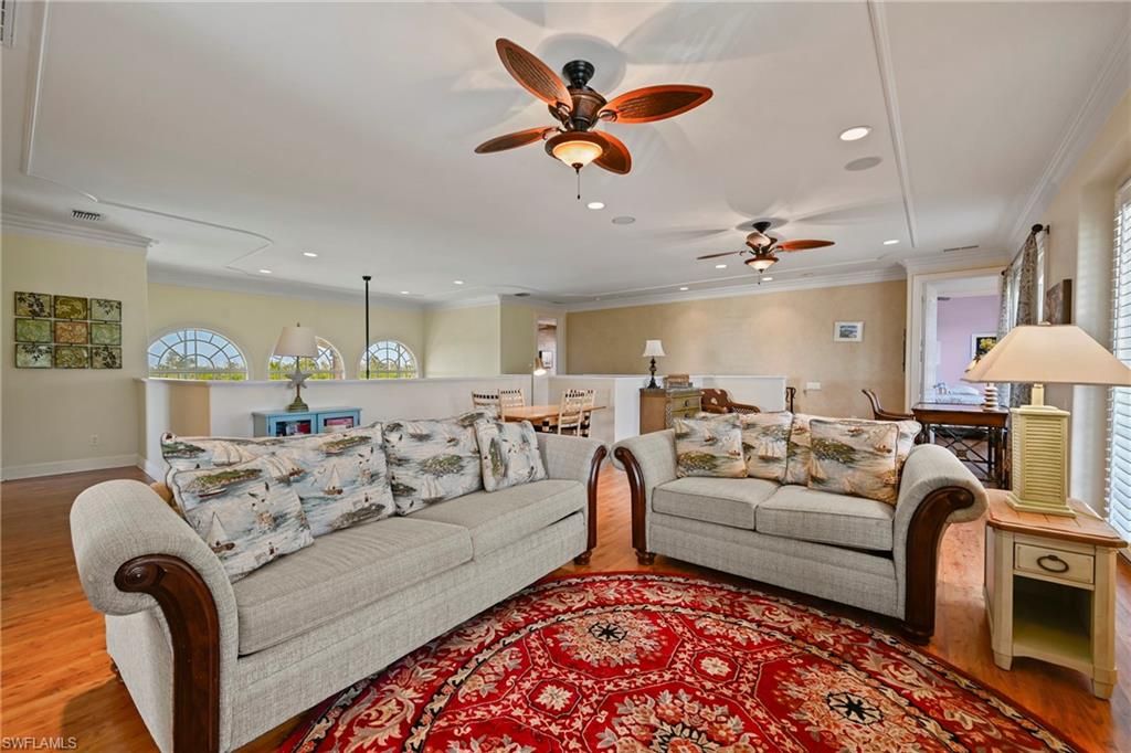Dining room, Interior, Living room, Pendant Lights, Recessed Lighting, Wood Texture Flooring