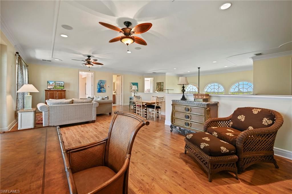 Dining room, Interior, Living room, Recessed Lighting, Wood Texture Flooring