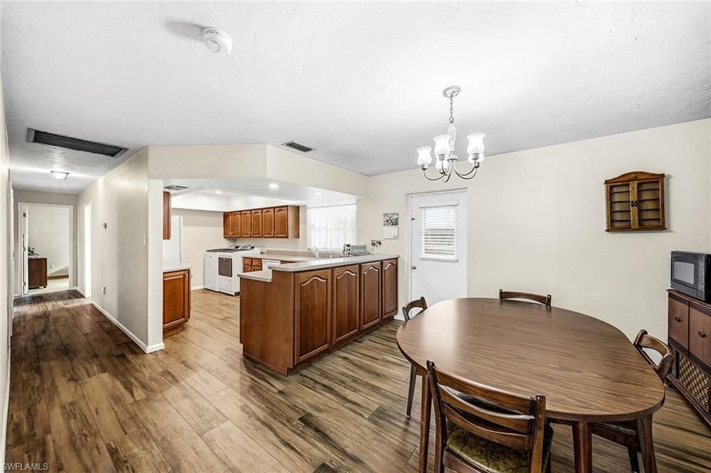 Chandelier, Dining room, Interior, Kitchen, Wood Texture Flooring