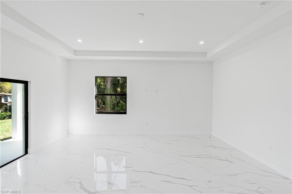 Empty room, Interior, Marble, Recessed Lighting