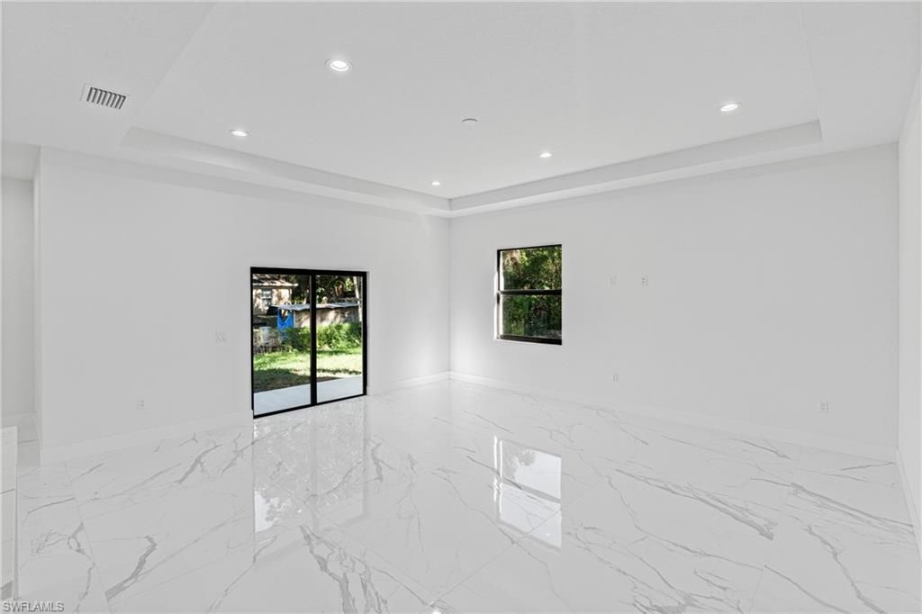 Empty room, Interior, Marble, Recessed Lighting