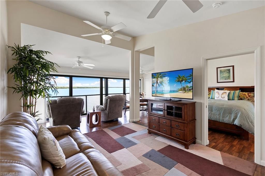 Bedroom, Interior, Water, Wood Texture Flooring