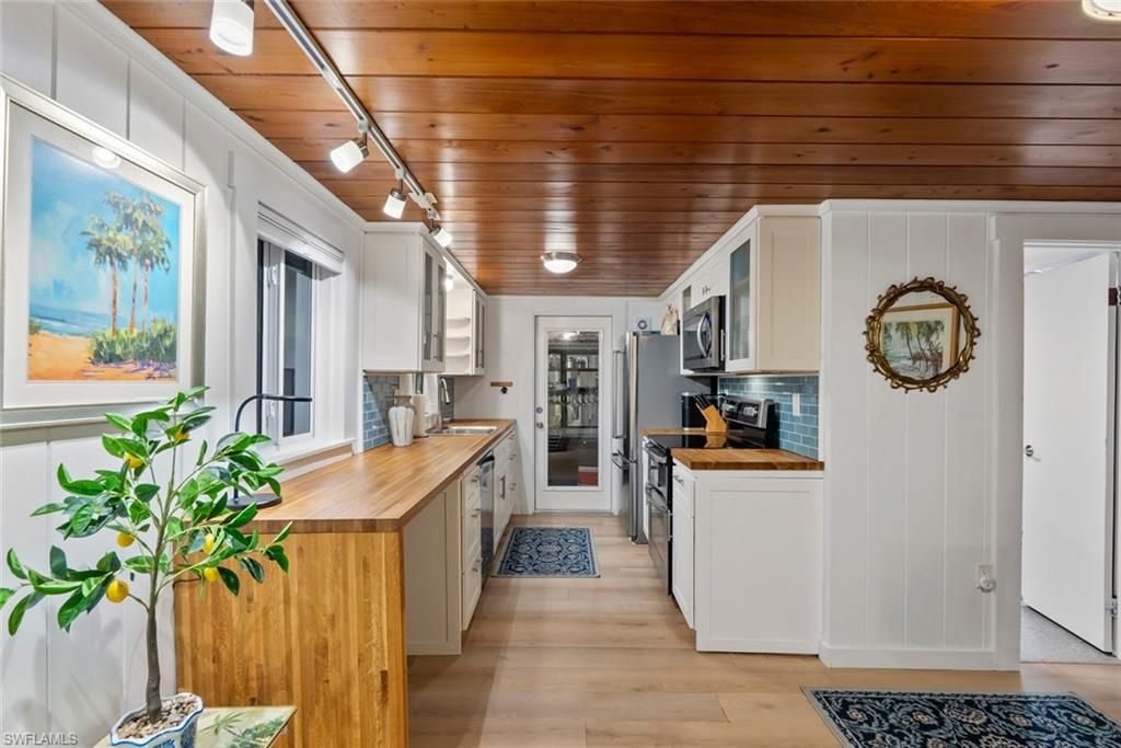 Interior, Kitchen, Wooden Ceilings, Wood Texture Flooring