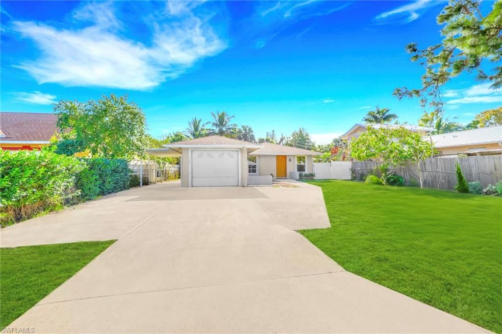 Backyard, Detached Garage, Exterior