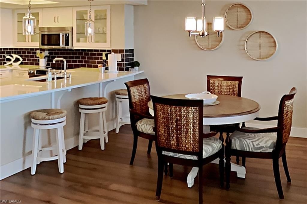 Dining room, Interior, Kitchen, Pendant Lights, Wood Texture Flooring
