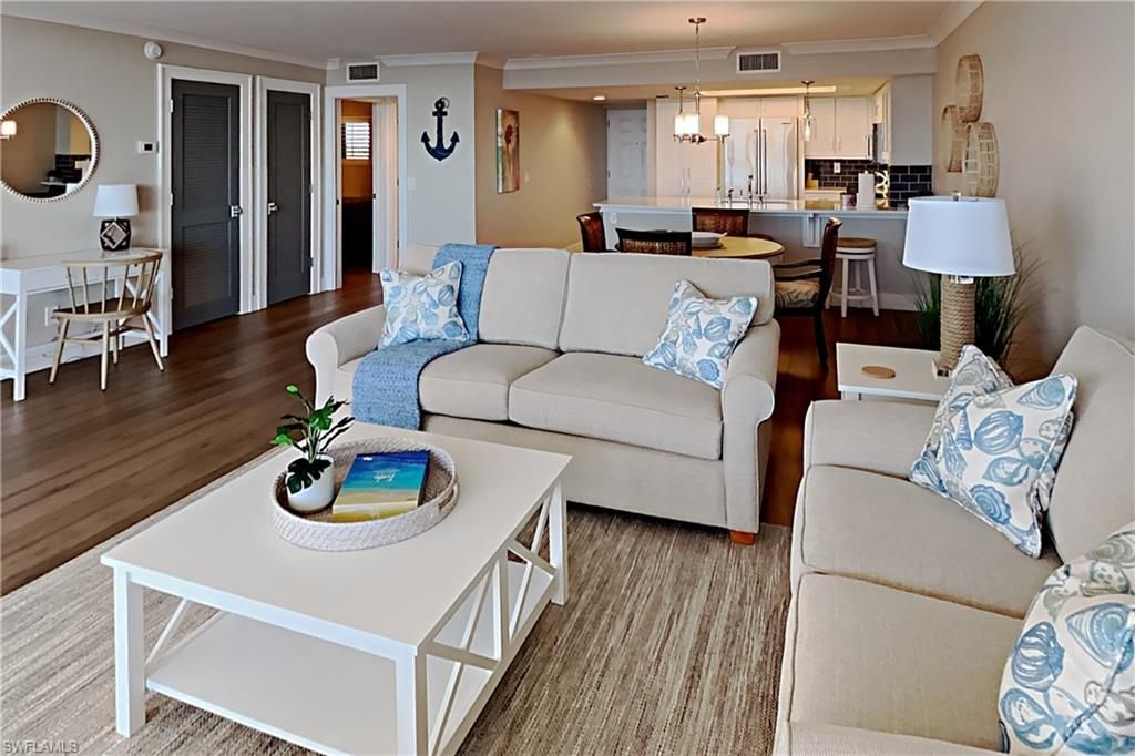 Dining room, Interior, Kitchen, Living room, Pendant Lights, Recessed Lighting, Wood Texture Flooring