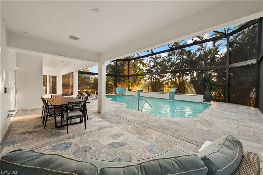 Interior, Pool, Sun Room