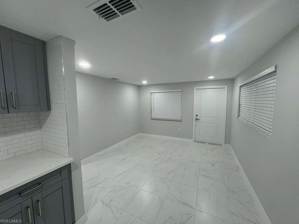 Empty room, Interior, Marble, Recessed Lighting