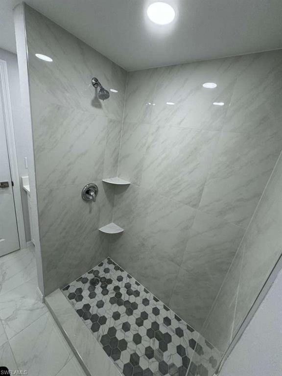 Bathroom, Interior, Marble, Marble Walls, Recessed Lighting