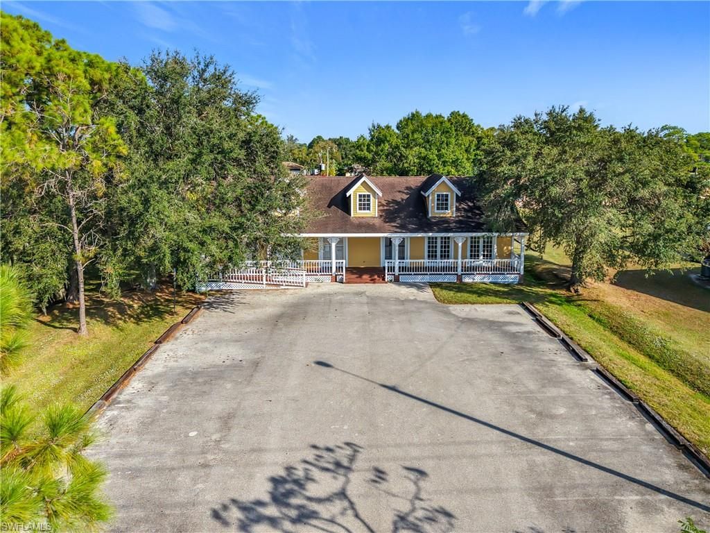 Backyard, Exterior, Facade, Cape Cod