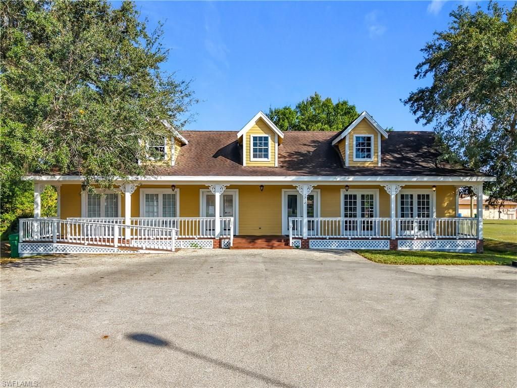 Exterior, Facade, Cape Cod