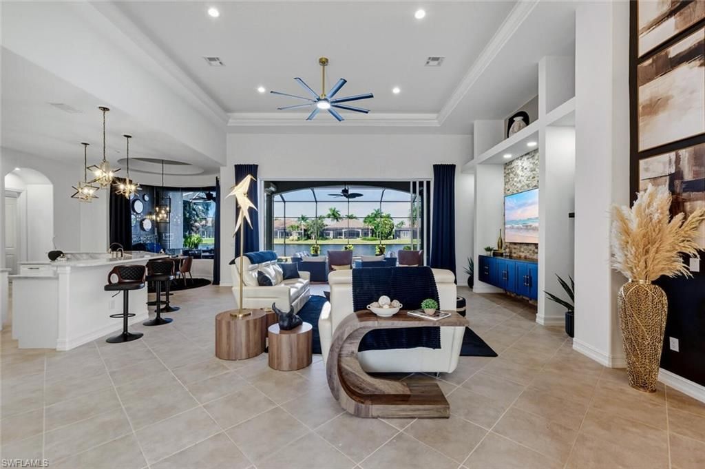 Dining room, Interior, Living room, Pendant Lights, Recessed Lighting