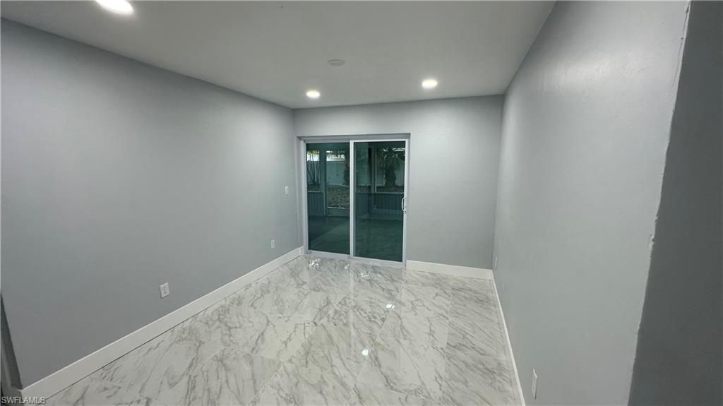 Empty room, Interior, Marble, Recessed Lighting