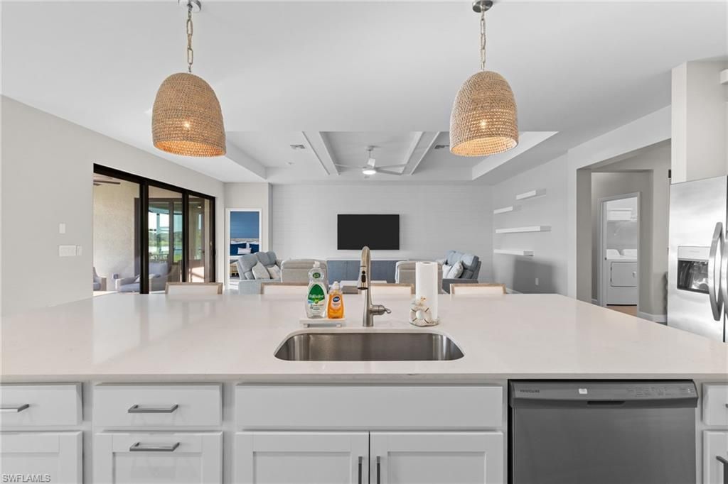 Fireplace, Interior, Kitchen, Pendant Lights