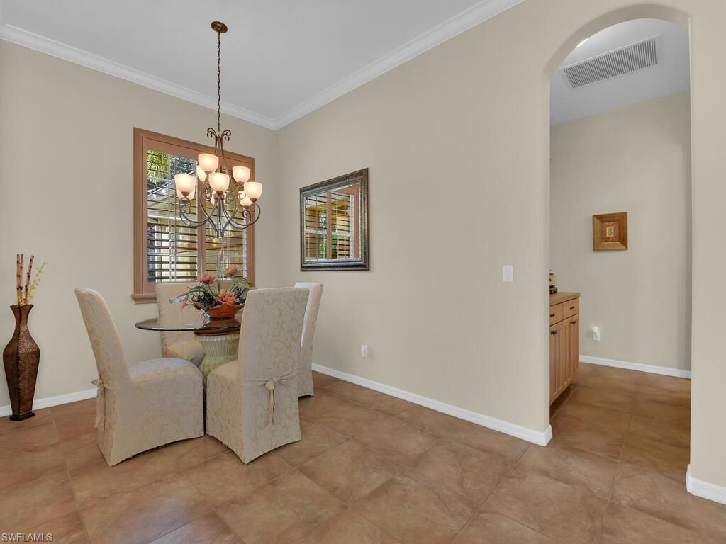 Chandelier, Dining room, Interior