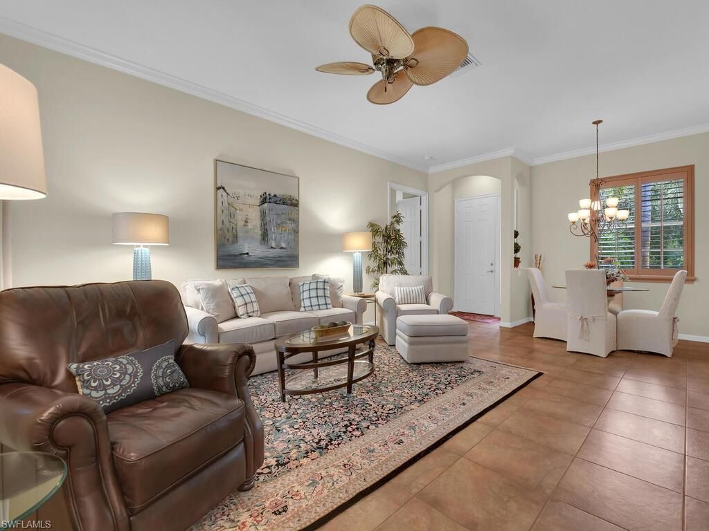 Chandelier, Dining room, Interior, Living room