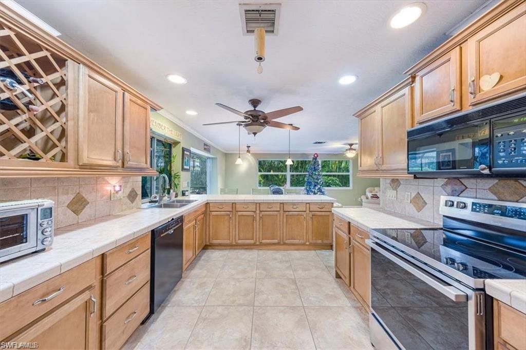 Interior, Kitchen, Recessed Lighting, Tile Countertops