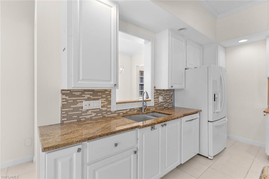 Interior, Kitchen, Recessed Lighting, Washer