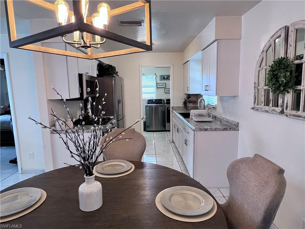 Chandelier, Dining room, Interior, Kitchen