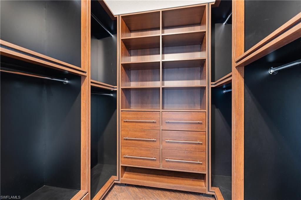 Interior, Walk-in Closets, Wood Texture Flooring