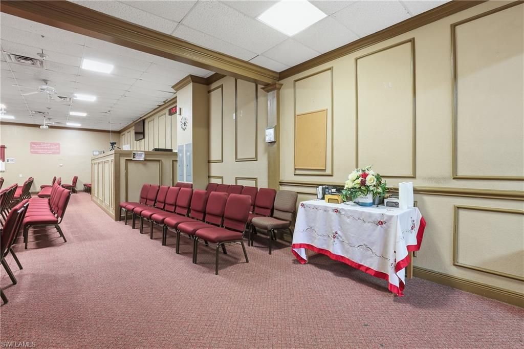 Dining room, Interior, Recessed Lighting