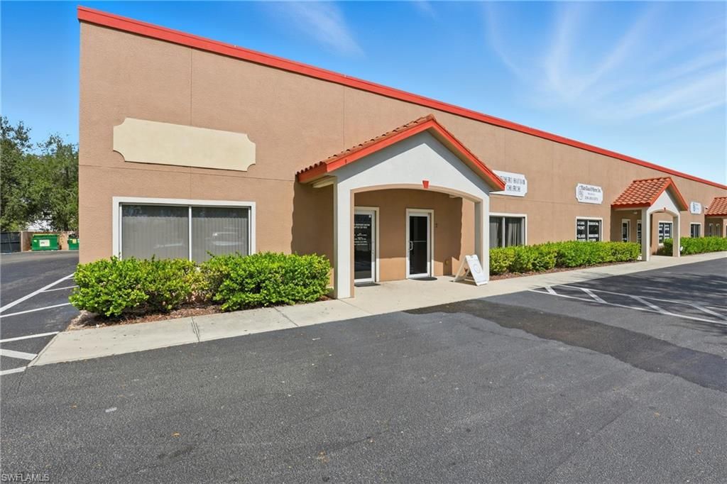 Exterior, Facade, Spanish Mediterranean