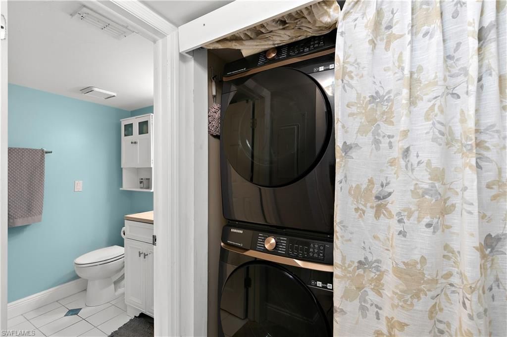 Bathroom, Interior, Utility Closets, Washer