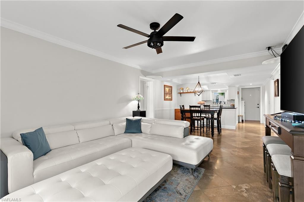 Chandelier, Dining room, Interior, Kitchen, Living room, Pendant Lights