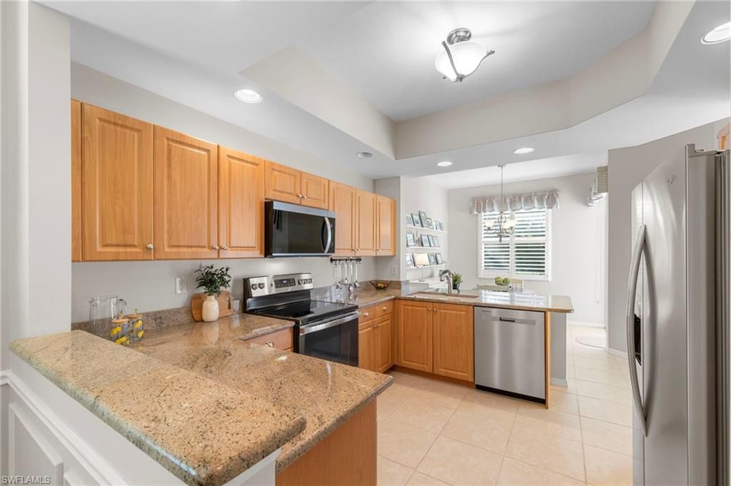 Interior, Kitchen, Pendant Lights, Recessed Lighting, Stainless Steel Appliances