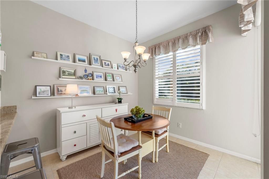 Chandelier, Dining room, Interior