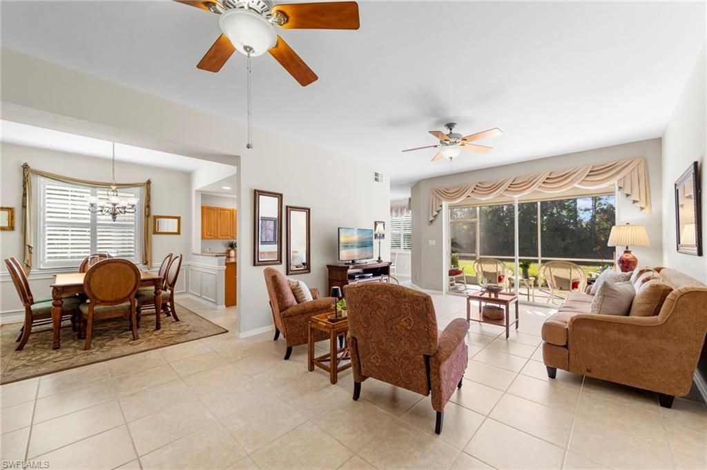 Dining room, Interior, Living room, Pendant Lights