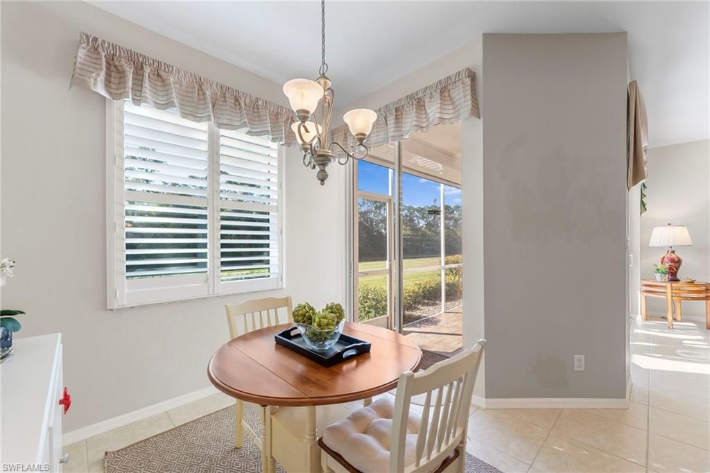 Chandelier, Dining room, Interior