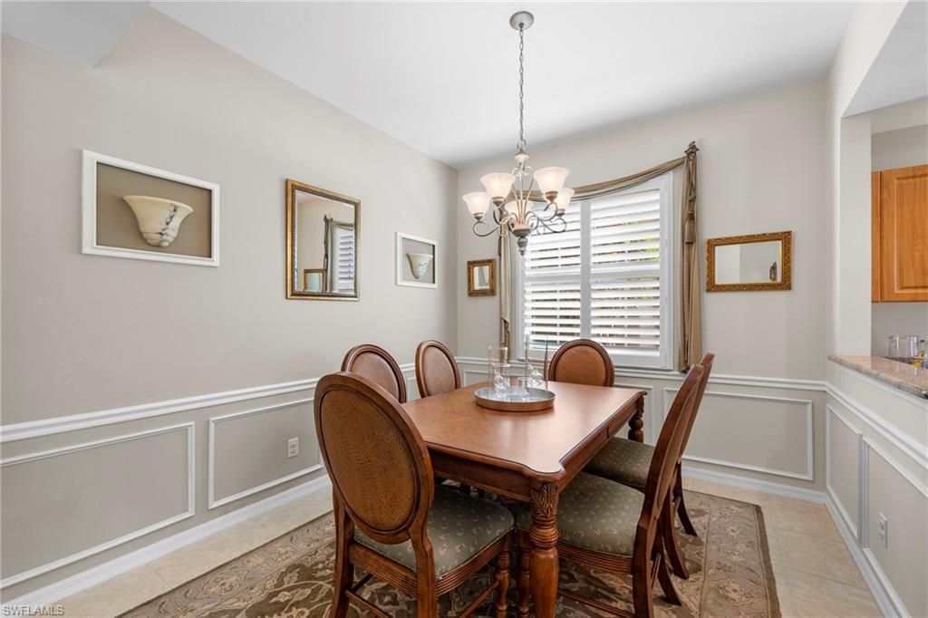 Chandelier, Dining room, Interior