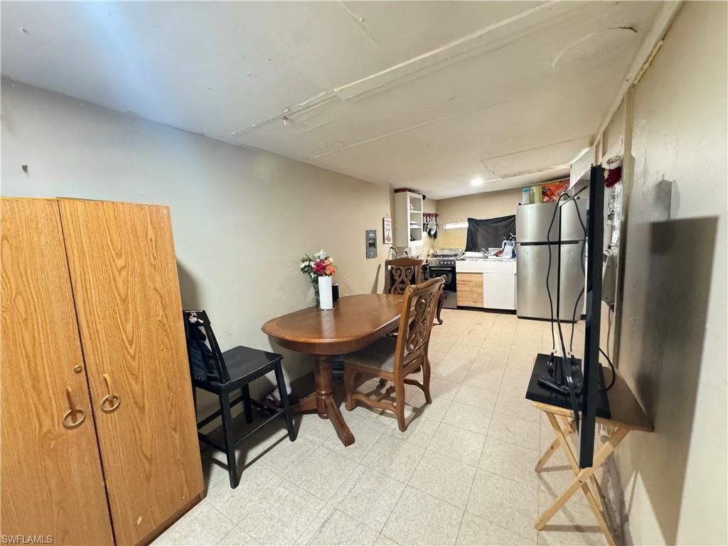 Dining room, Interior, Kitchen, Recessed Lighting