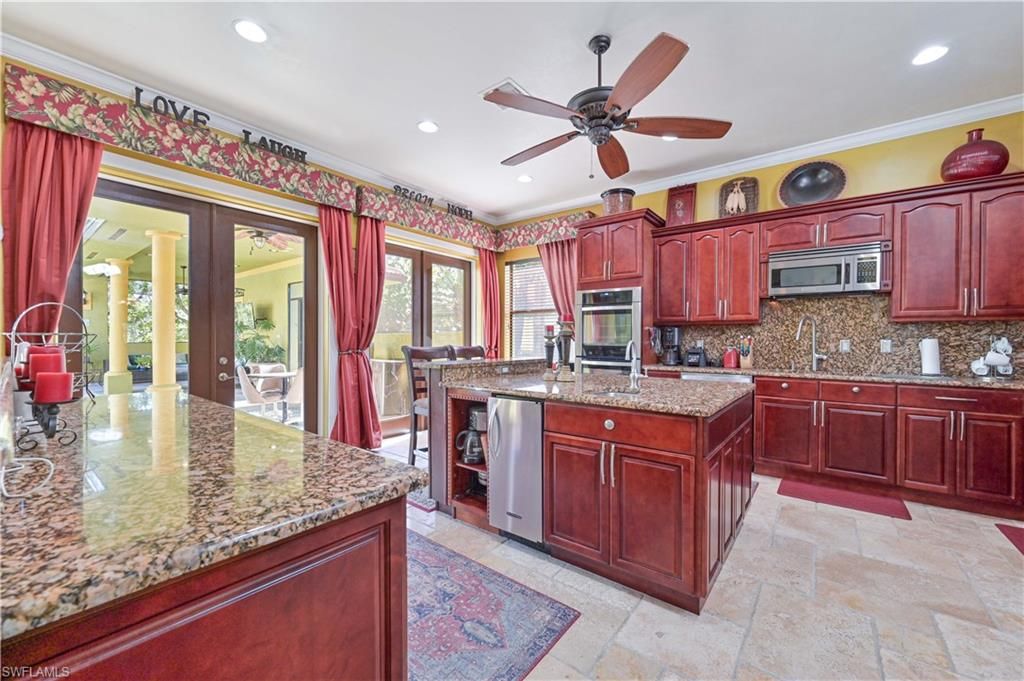 Dining room, Interior, Kitchen, Recessed Lighting, Stainless Steel Appliances