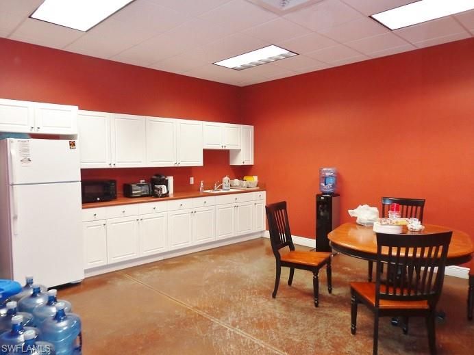 Dining room, Interior, Kitchen, Recessed Lighting