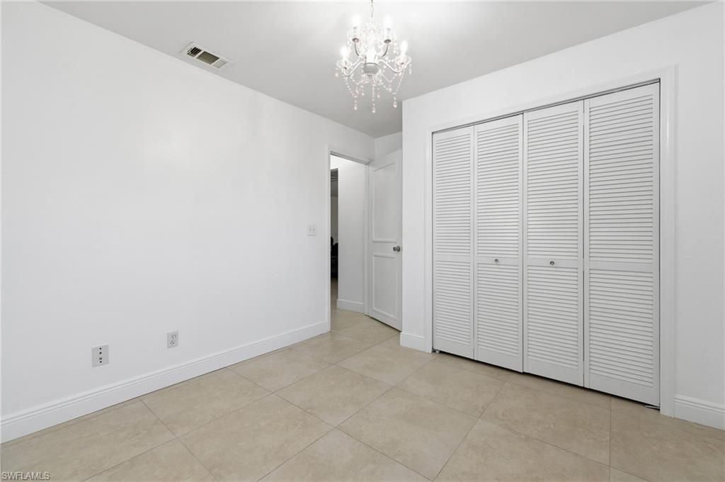 Chandelier, Empty room, Interior