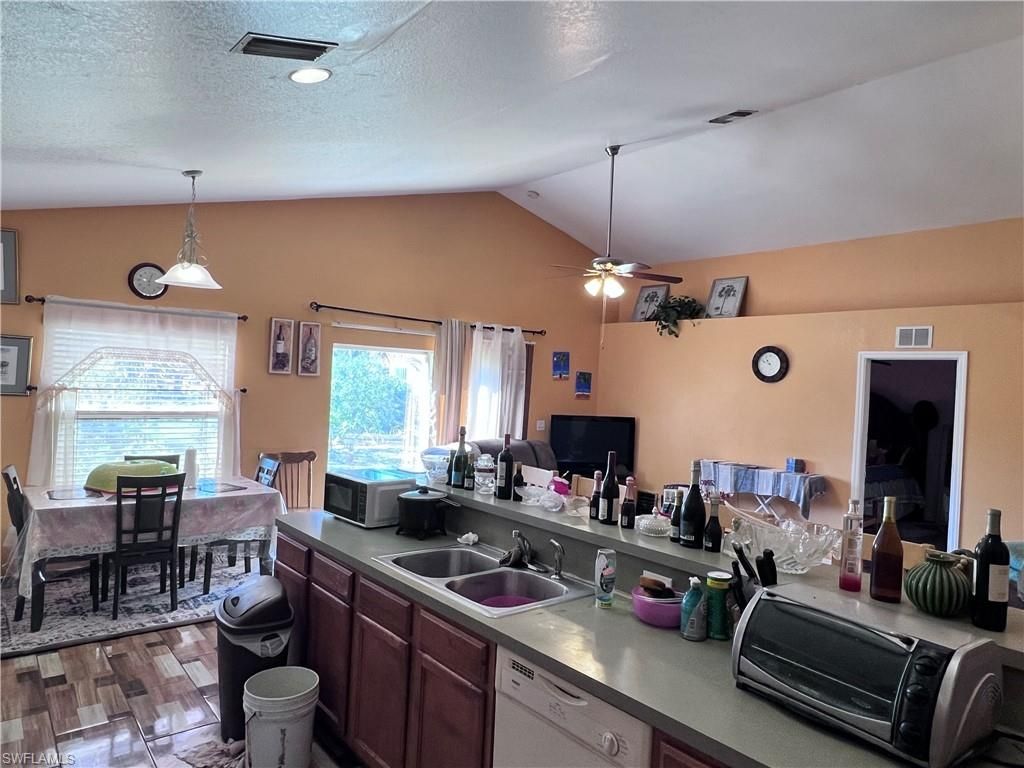 Dining room, Interior, Pendant Lights, Recessed Lighting, Wood Texture Flooring