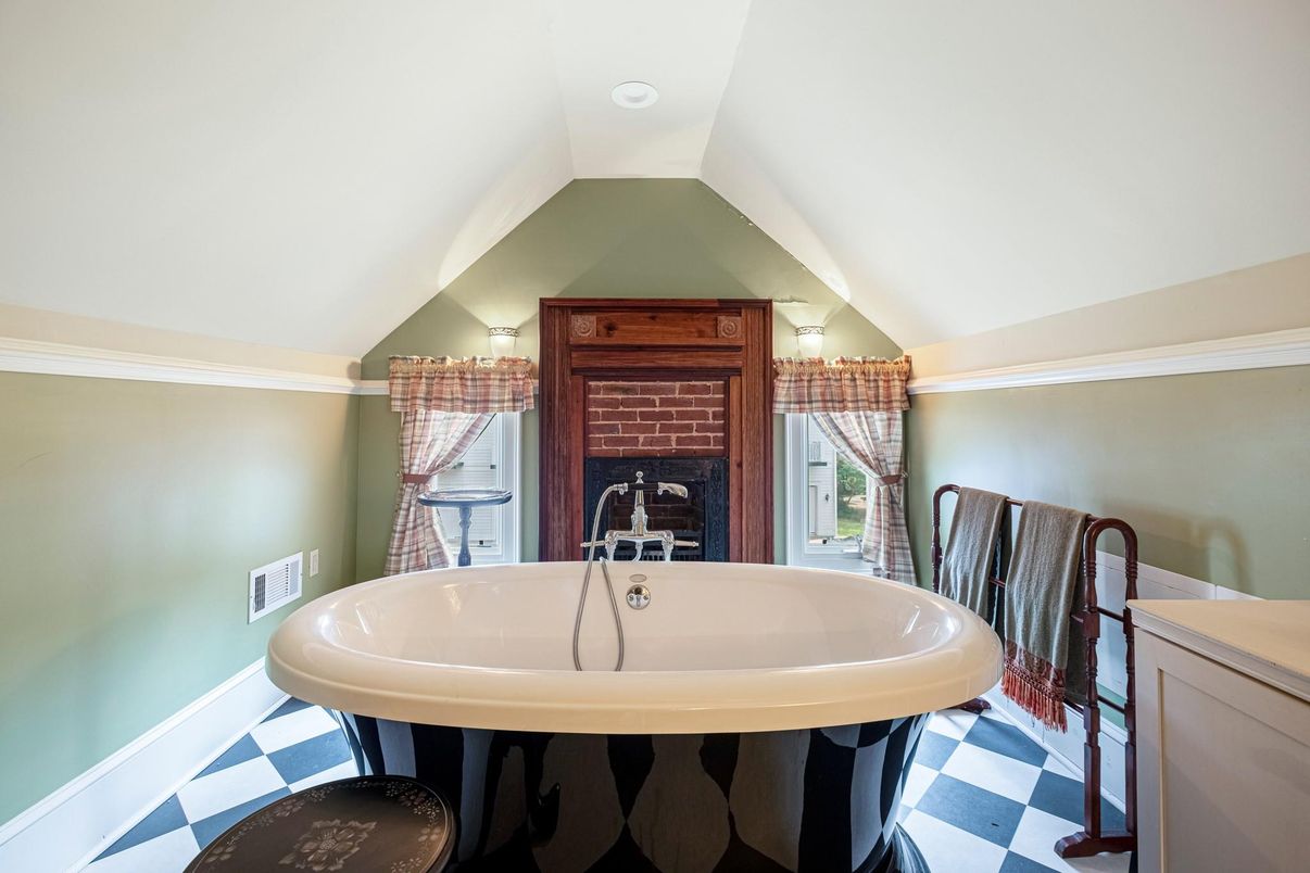 Bathroom, Free Standing Baths, Interior