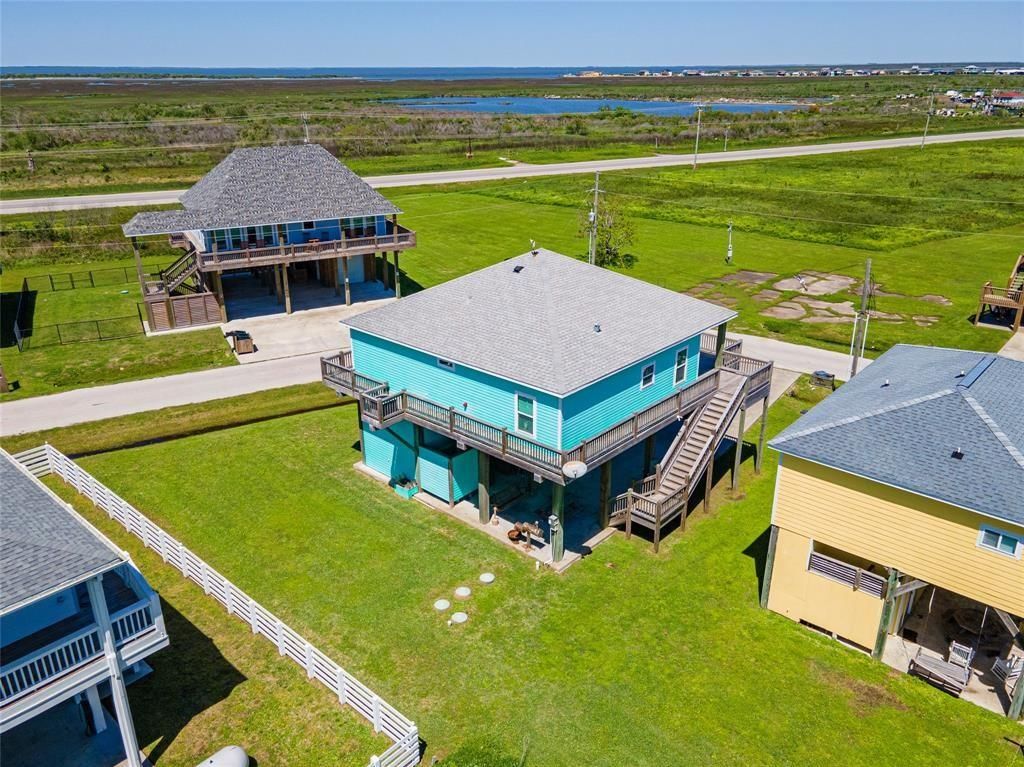Exterior, Drone