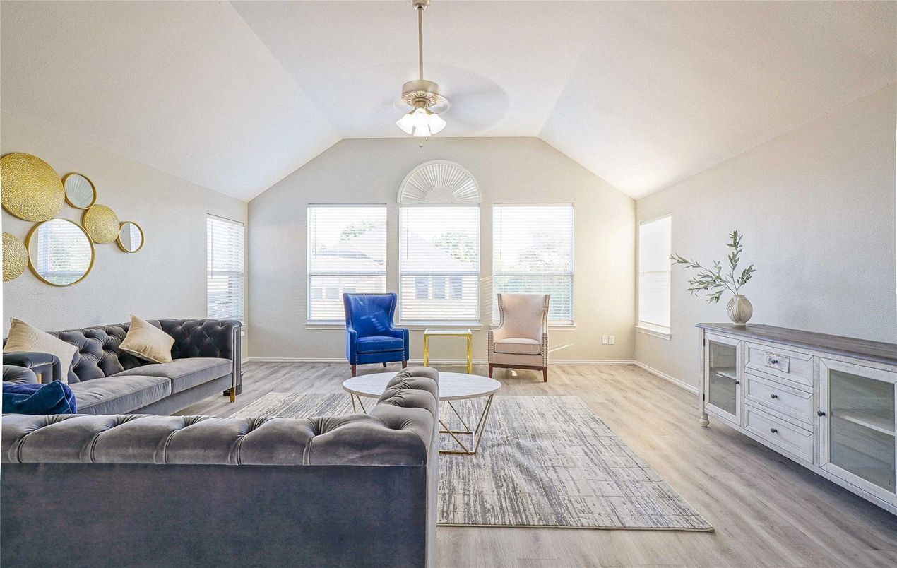 Interior, Living room, Pendant Lights, Wood Texture Flooring
