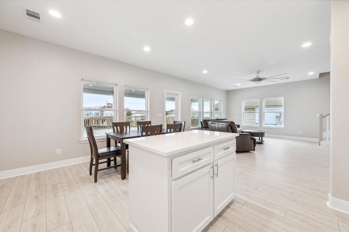 Dining room, Interior, Kitchen, Recessed Lighting, Wood Texture Flooring