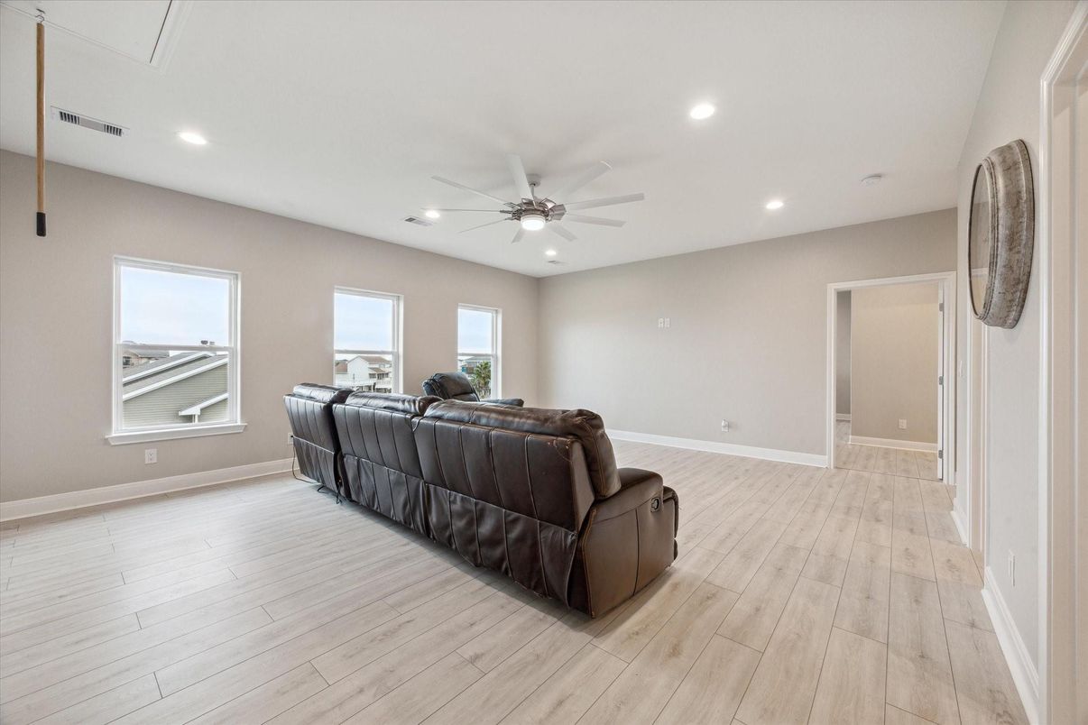 Interior, Recessed Lighting, Wood Texture Flooring