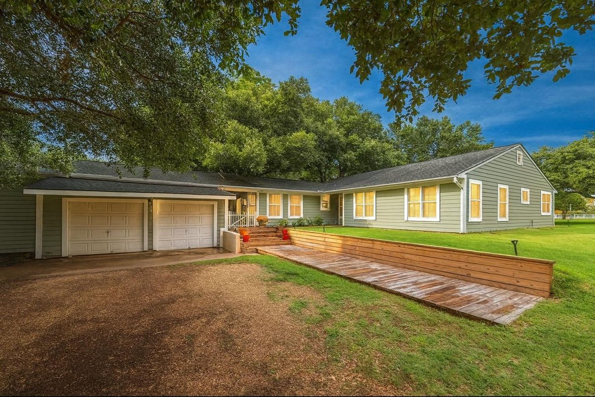 Attached, Backyard, Exterior, Facade, Ranch