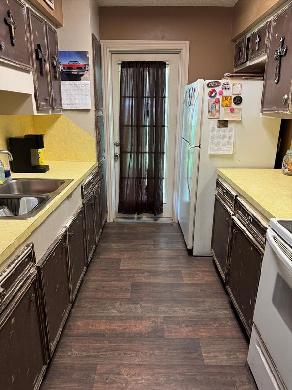 Interior, Kitchen, Wood Texture Flooring