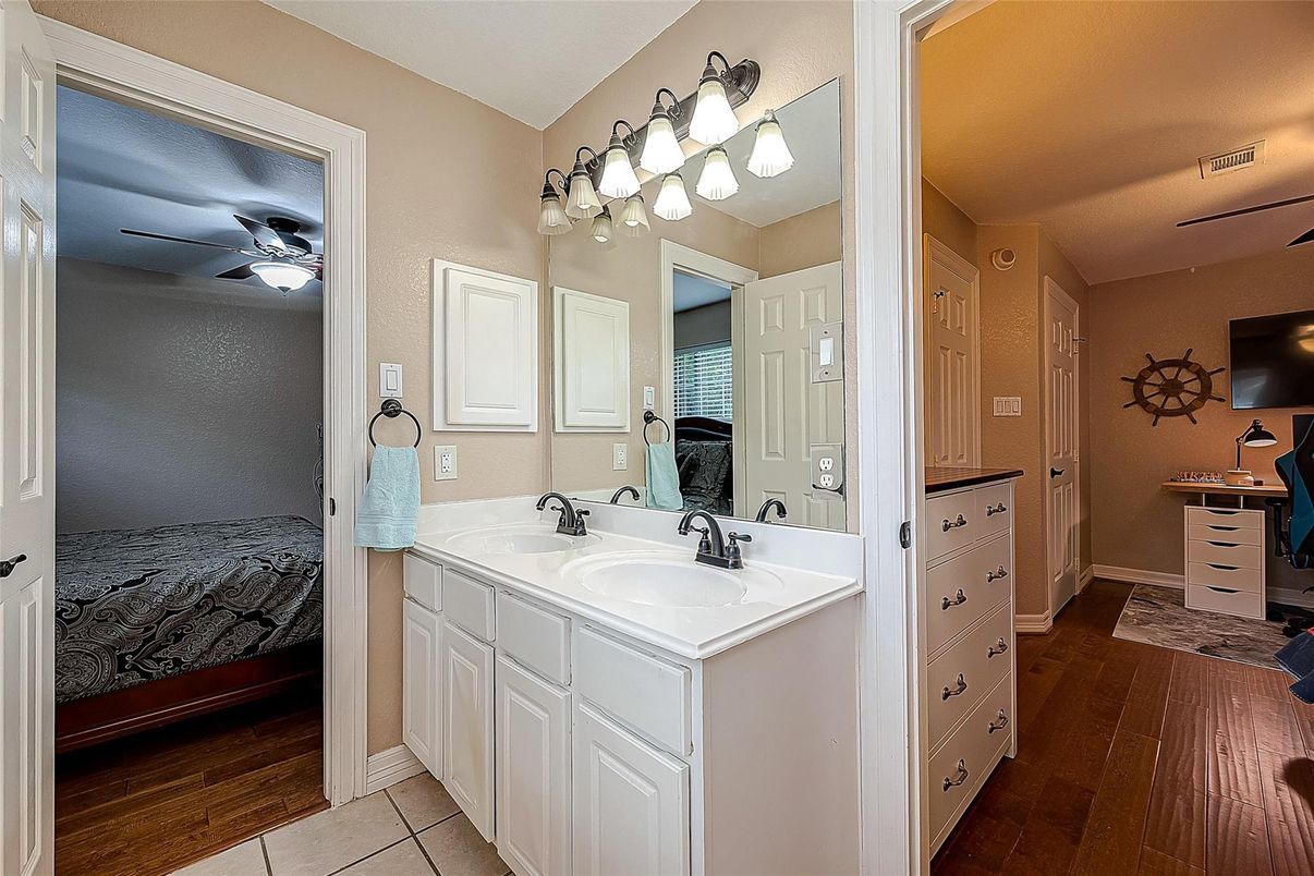 Bathroom, Dual Sink Vanities, Interior, Wood Texture Flooring