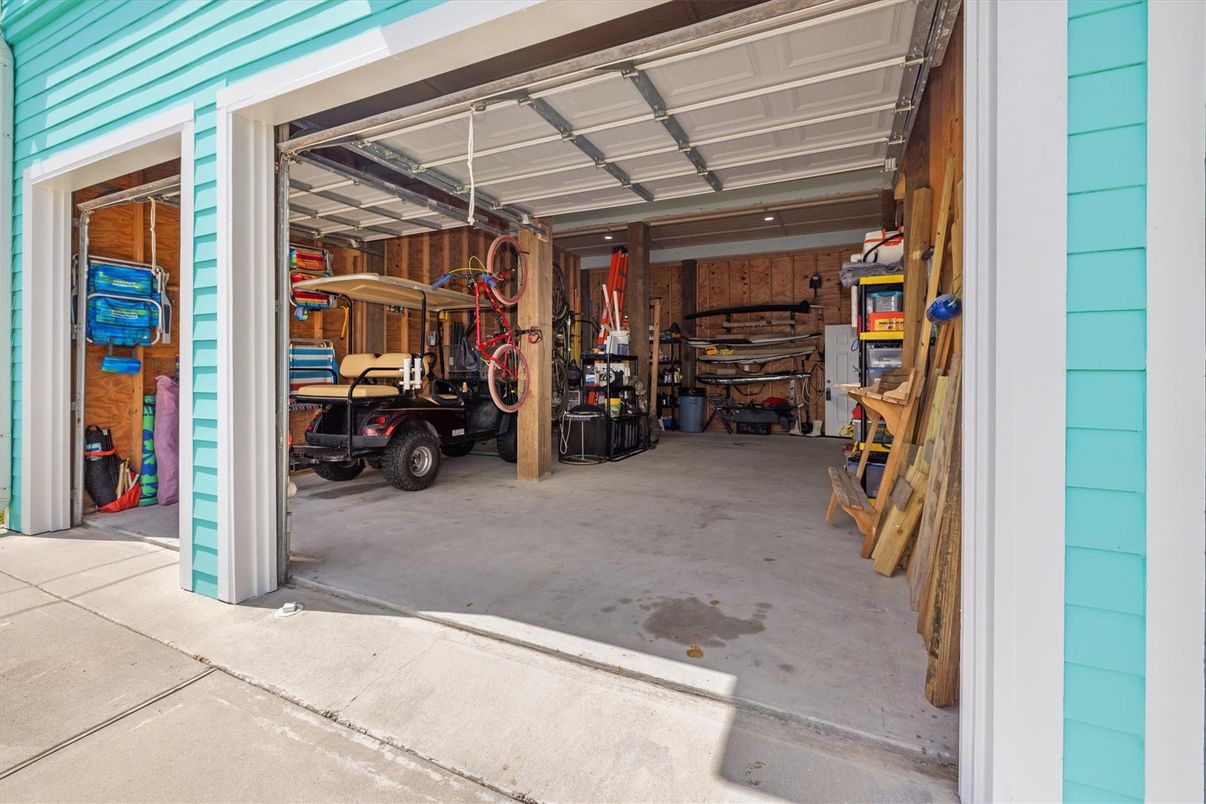 Garage, Interior