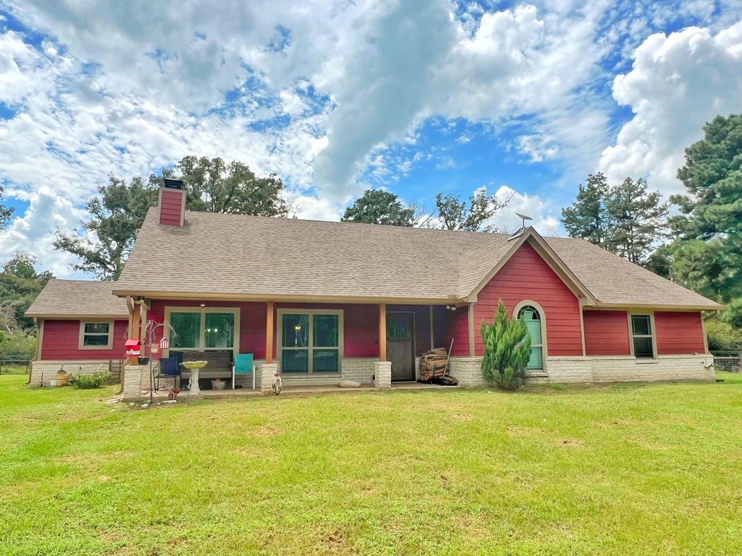 Backyard, Exterior, Facade, Cape Cod