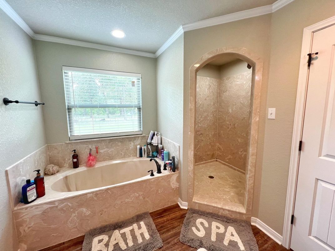 Bathroom, Interior, Recessed Lighting, Wood Texture Flooring